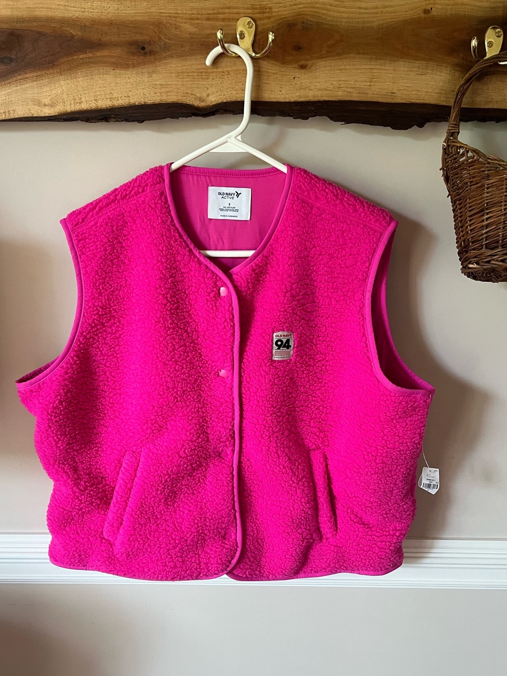 Old Navy Reissue Active 94 Sherpa Fleece Pink Vest NWT Small S